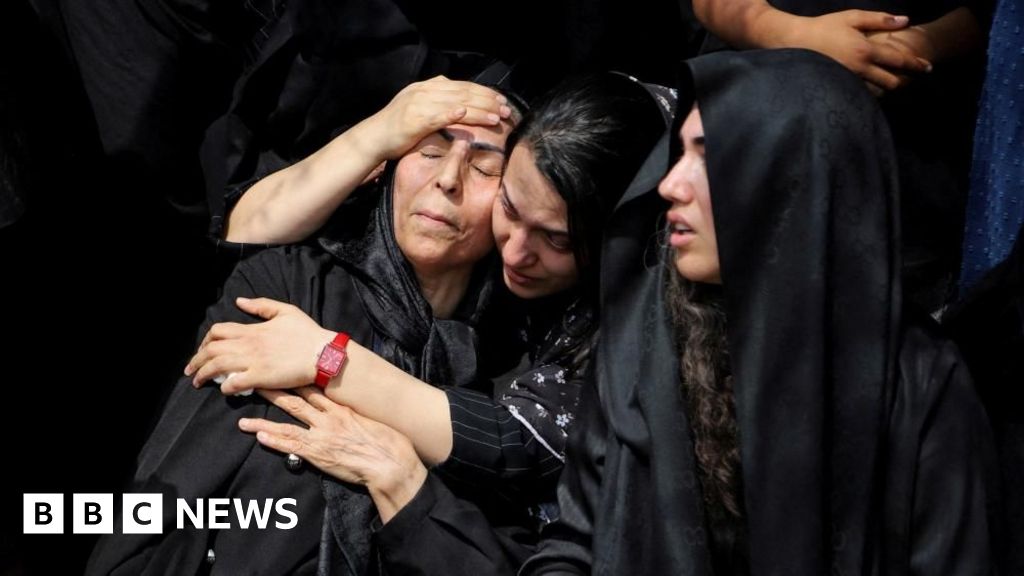 Eski ABD'li yetkililer Pentagon'un İran'daki ölümcül okul saldırısı konusundaki sessizliğini eleştirdi