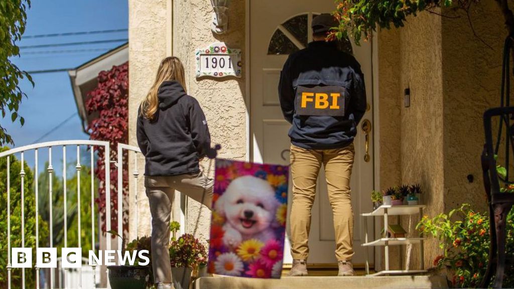 ‘Tuhaf’: Kaliforniyalılar, Trump saldırganının komşusu olduğundan şüphelenilen kişinin açığa çıkmasıyla boğuşuyor