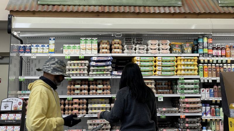 Tüketicilerin geri çekilmesiyle perakende harcamalar Mart ayında düştü